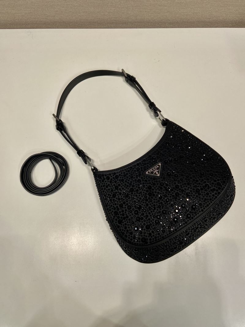 Pra*a cleo bags